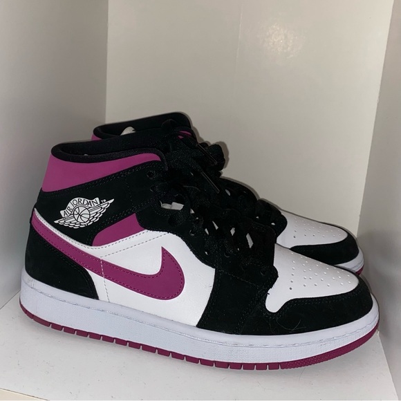 Jordan 1 Cactus Flower - Picture 1 of 5